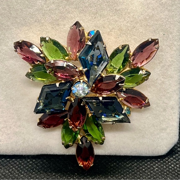 Juliana Jewelry - Large Vtg D&E Juliana BOOK PIECE Diamond Shape Multi Color Rhinestone Brooch Pin